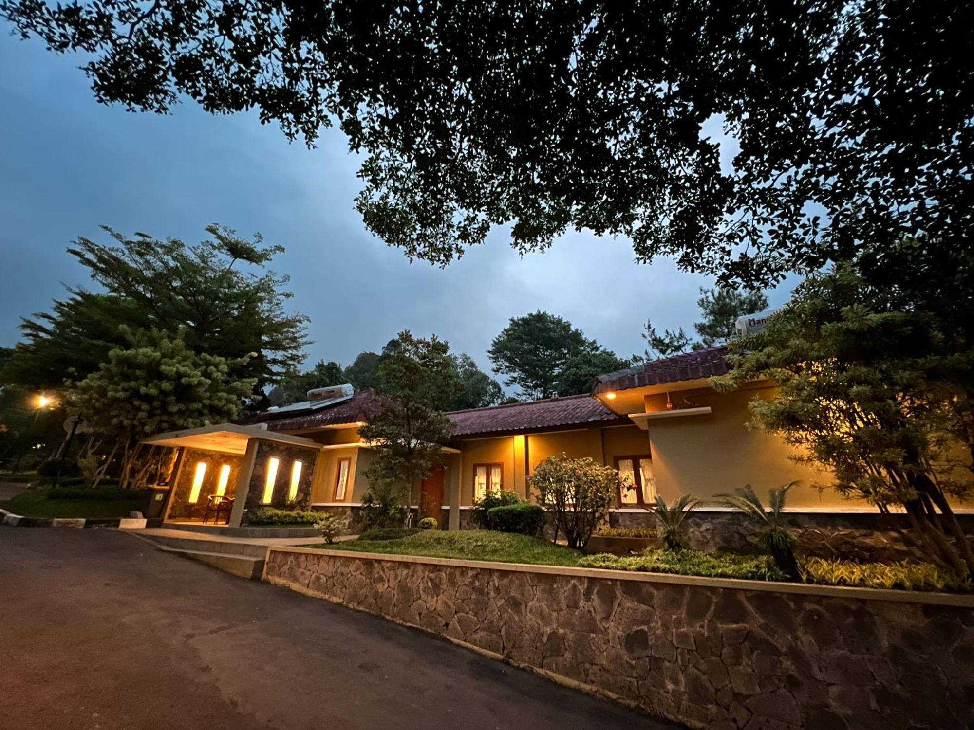 Gracia Spa Resort Hotel Ciater Exterior foto